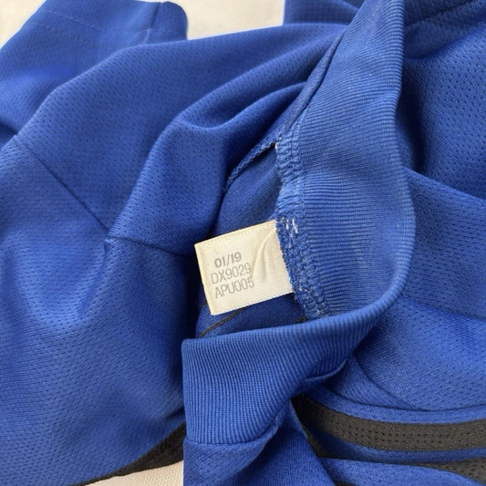 Official Manchester United Training Shirt from the 2018/19 season by Adidas