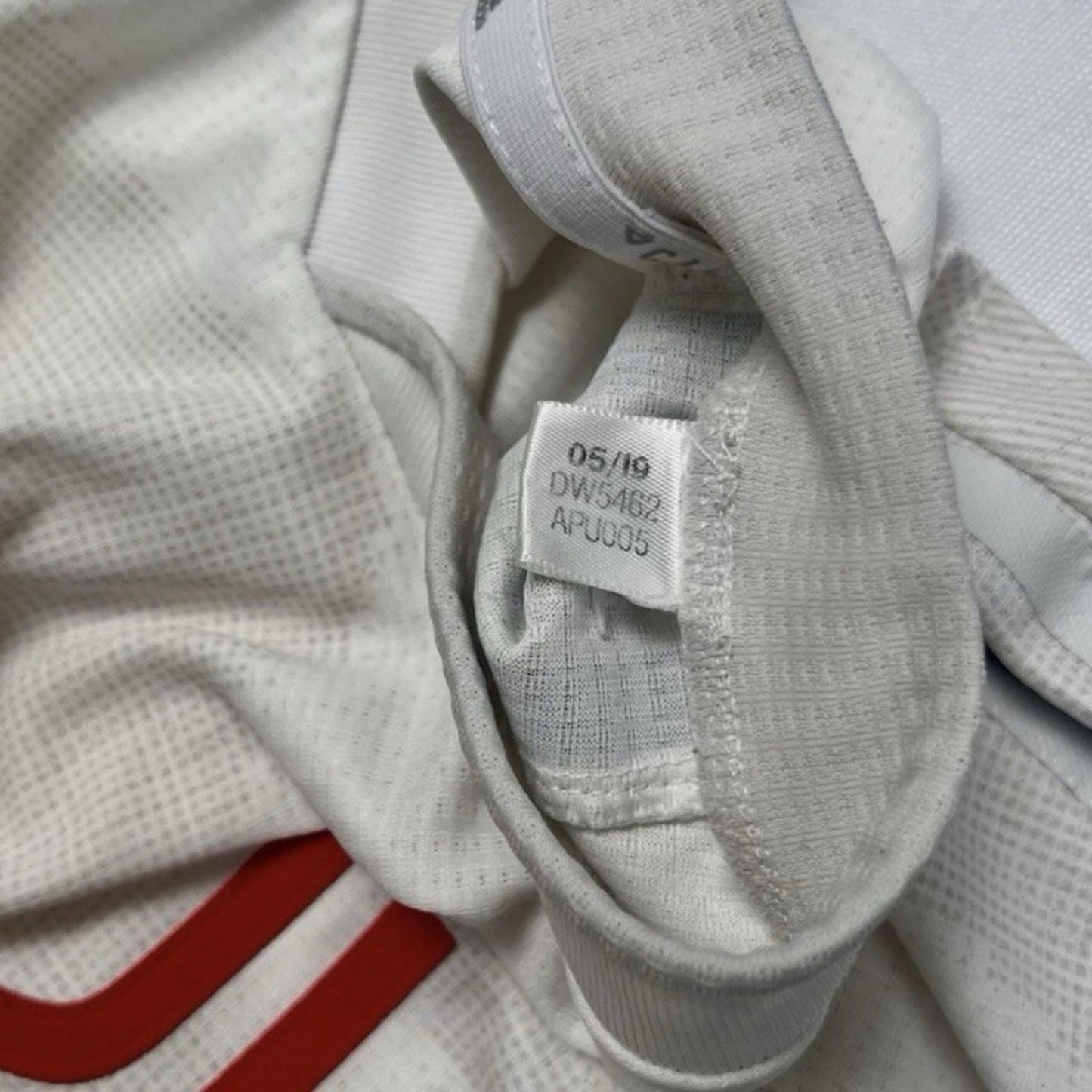 Juventus 2019-20 Adidas Away Shirt (M) | Climachill | White Camo