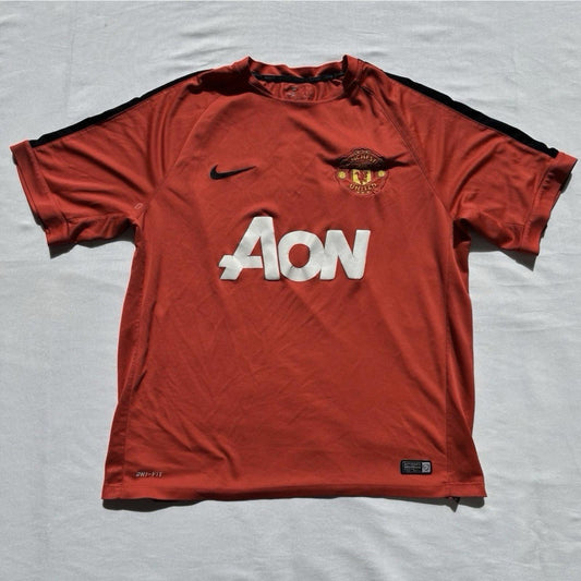 Manchester United 2014/15 Nike Training Shirt - Red AON Sponsor - Size Kids XL